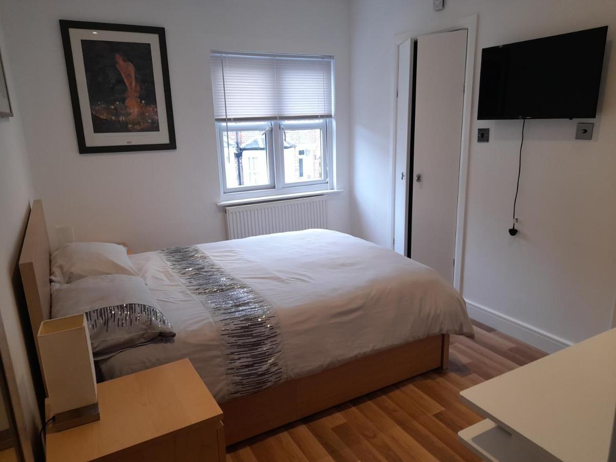 Lovely Home With Full En-Suite Double Bed Rooms Reading Luaran gambar