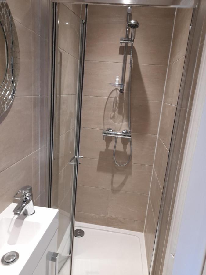 Lovely Home With Full En-Suite Double Bed Rooms Reading Luaran gambar