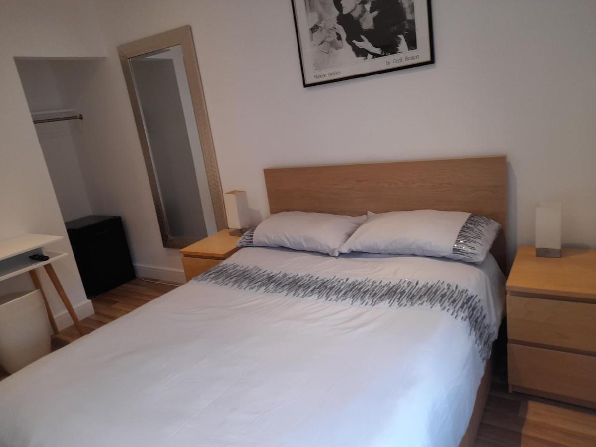 Lovely Home With Full En-Suite Double Bed Rooms Reading Luaran gambar