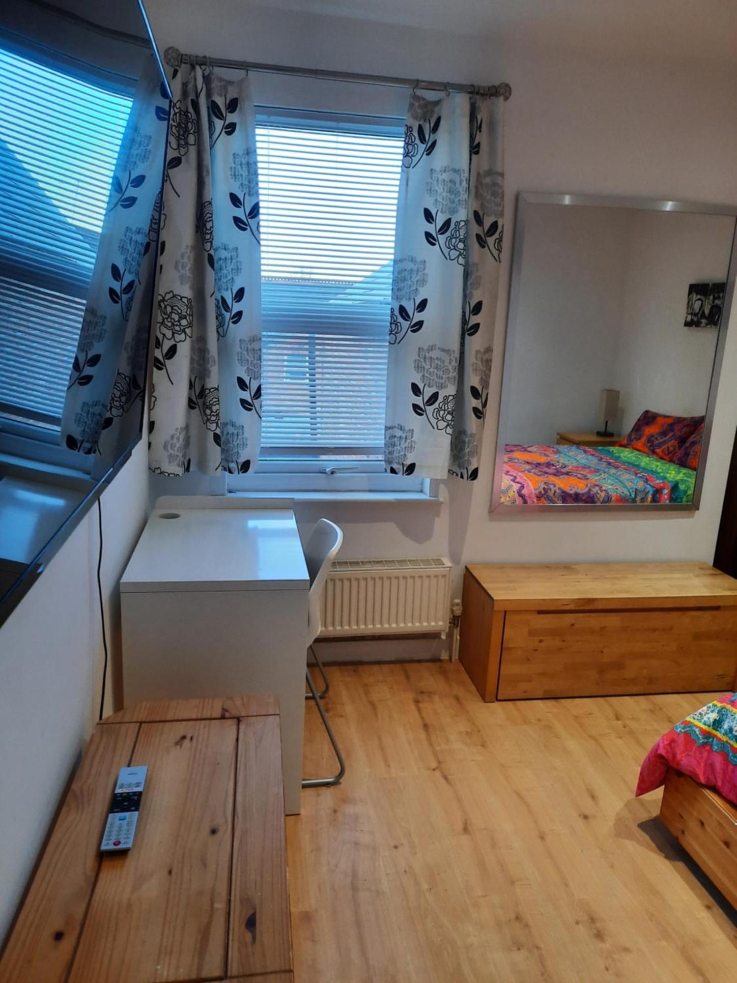Lovely Home With Full En-Suite Double Bed Rooms Reading Luaran gambar