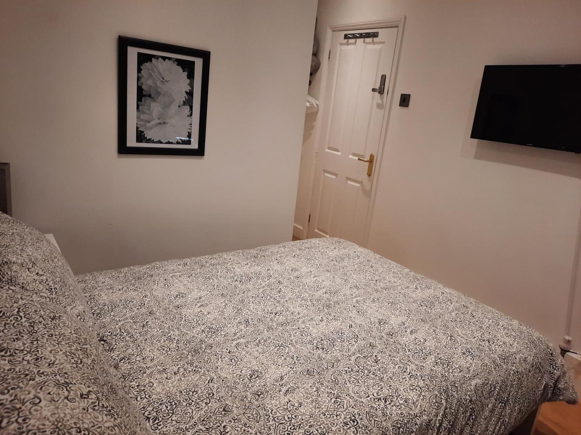 Lovely Home With Full En-Suite Double Bed Rooms Reading Luaran gambar